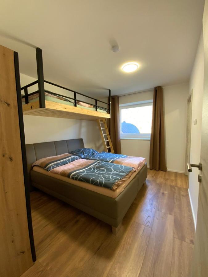 Deluxefort Fuer 10 Gaeste Mit Eigenem Whirlpool Und Fasssauna Imst Bagian luar foto