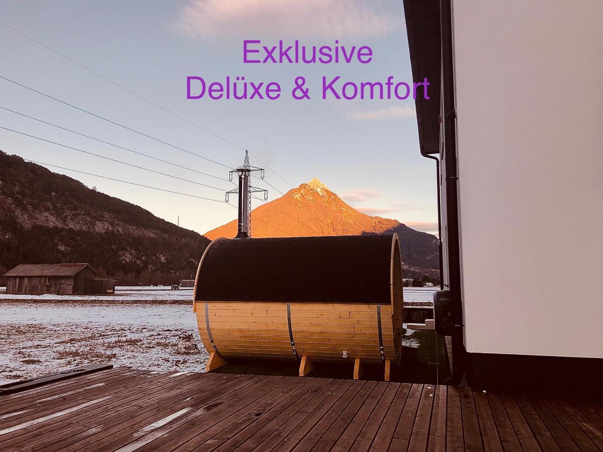 Deluxefort Fuer 10 Gaeste Mit Eigenem Whirlpool Und Fasssauna Imst Bagian luar foto